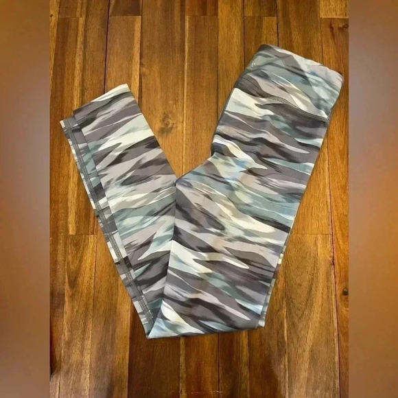 Athleta girl legging and shirt bundle - Picture 3 of 7